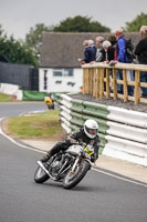 Vintage-motorcycle-club;eventdigitalimages;mallory-park;mallory-park-trackday-photographs;no-limits-trackdays;peter-wileman-photography;trackday-digital-images;trackday-photos;vmcc-festival-1000-bikes-photographs